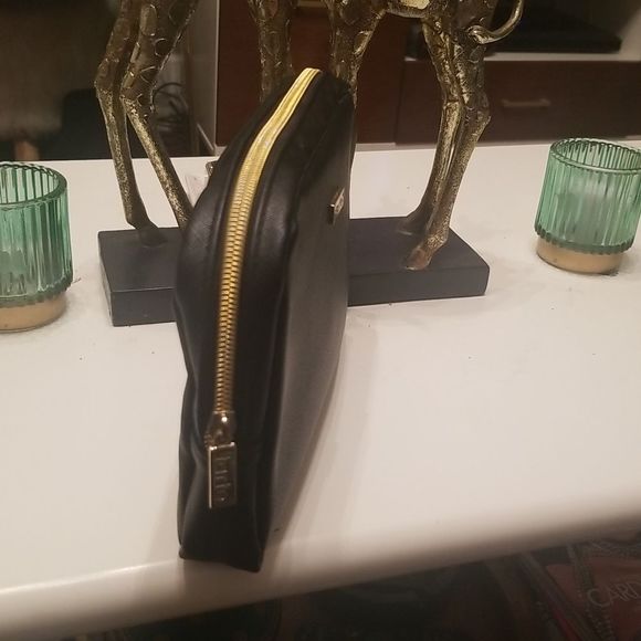 Tarte Cosmetics Toiletries Bag 9" X 6" Black Stefano Leather Look EUC! - Picture 3 of 9